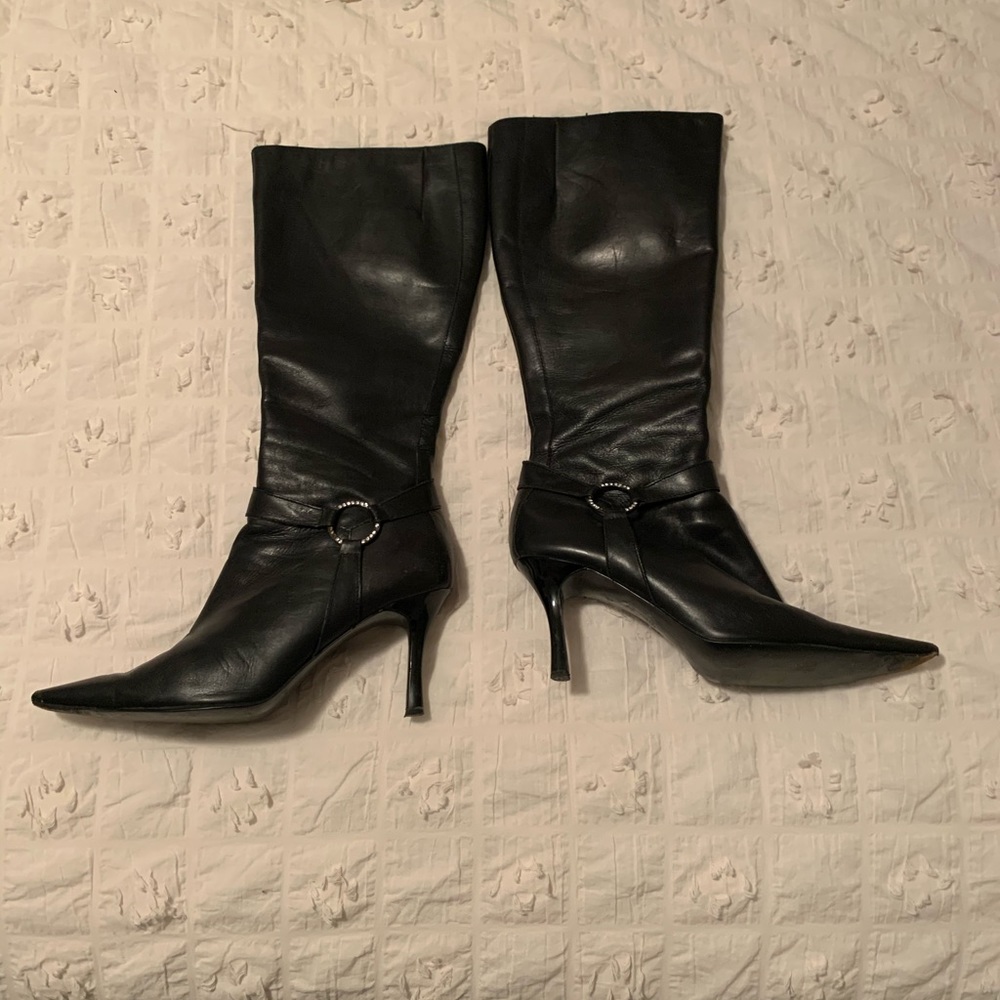 Black boots